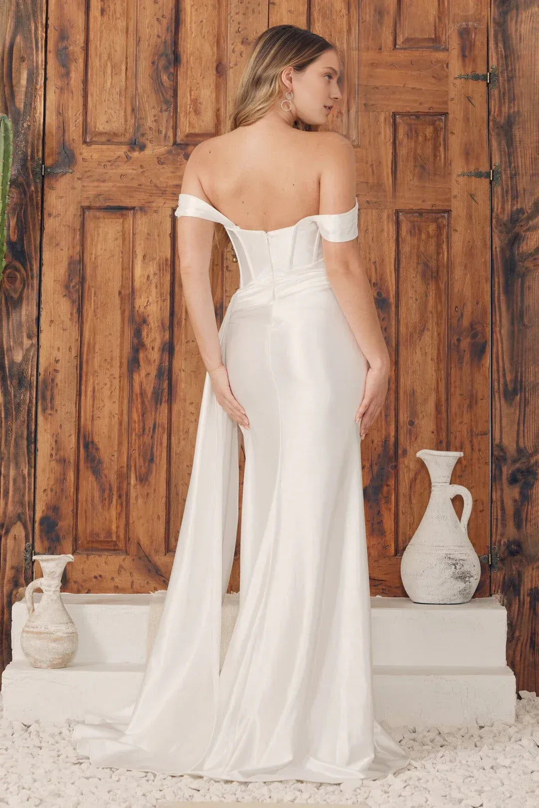 Mesmerizing Mermaid Off-Shoulder Floor-Length Wedding Dress