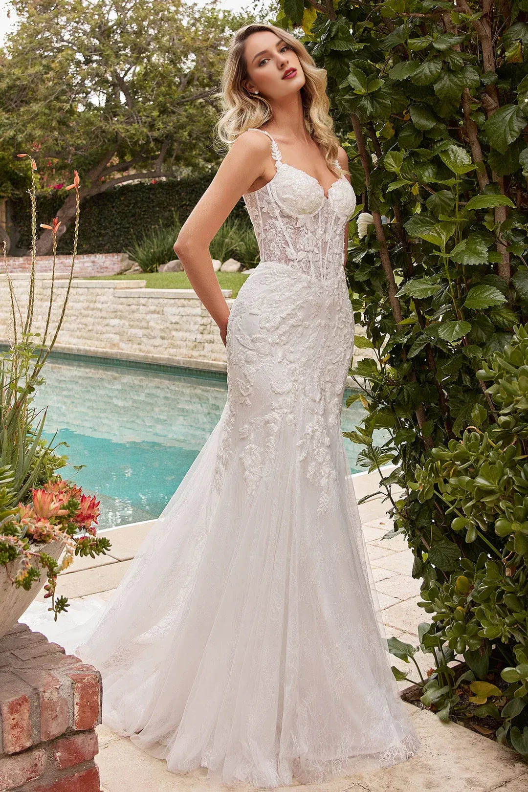 Opulent Mermaid Sweetheart-Neck Spaghetti-Strap Floor-Length Wedding Dress