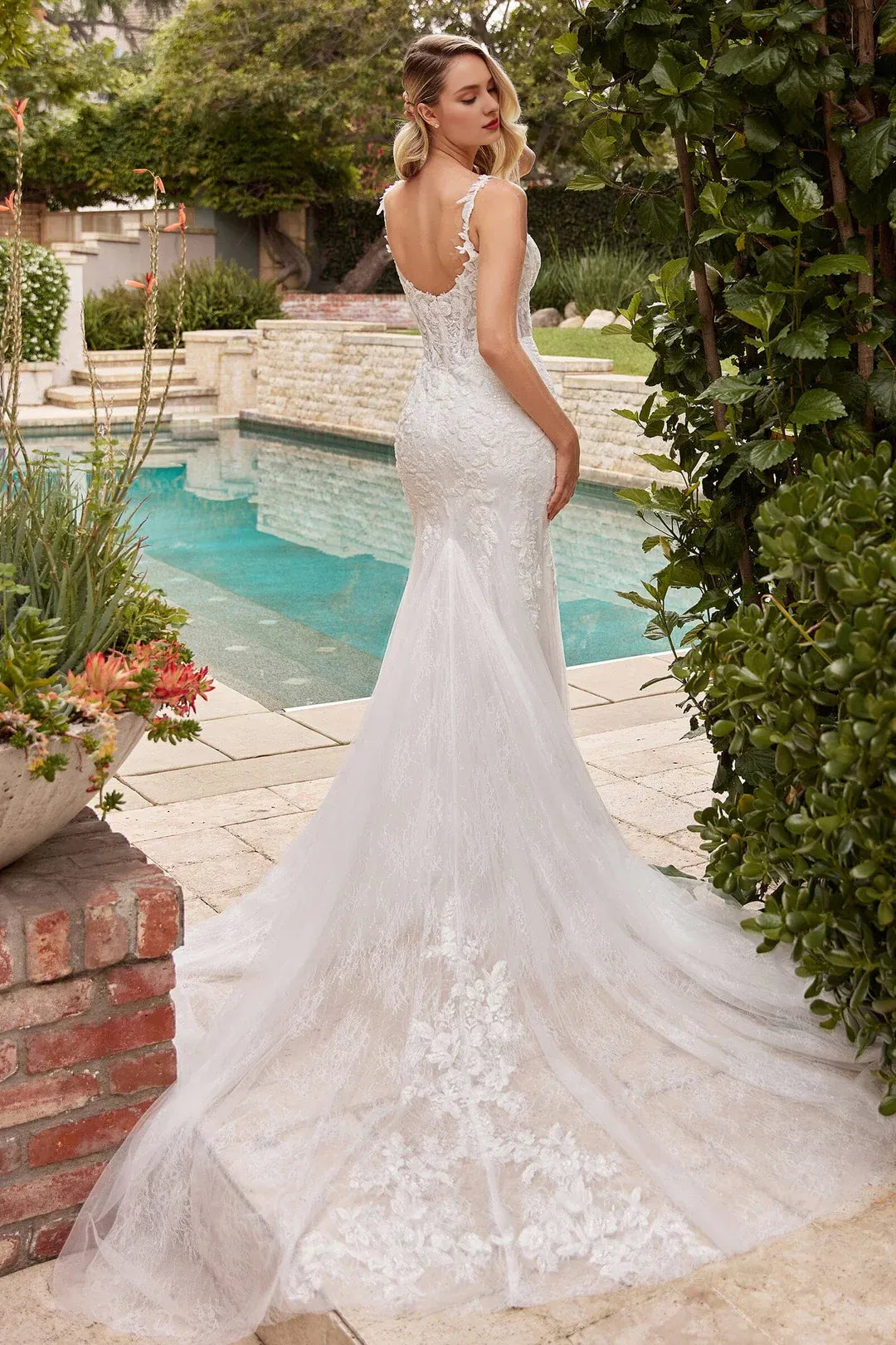 Opulent Mermaid Sweetheart-Neck Spaghetti-Strap Floor-Length Wedding Dress