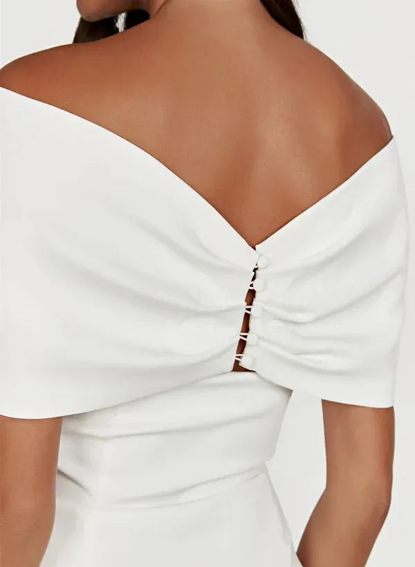 Playful Bodycon Sweetheart-Neck Off-the-Shoulder Mini-Length Wedding Dress