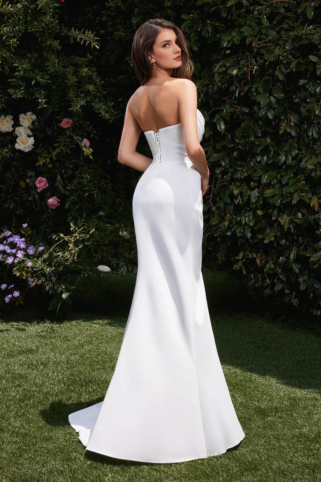 Polished Mermaid Strapless Floor-Length Wedding Dress