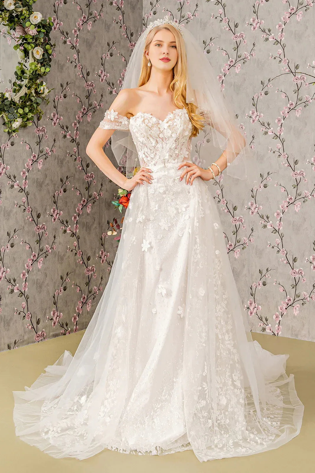 Radiant A-Line Sweetheart-Neck Off-the-Shoulder Floor-Length Wedding Dress