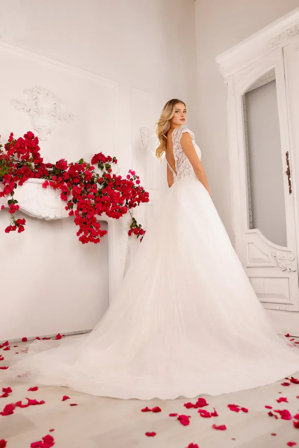 Regal Ball-Gown V-Neck Cap-Sleeve Floor-Length Wedding Dress