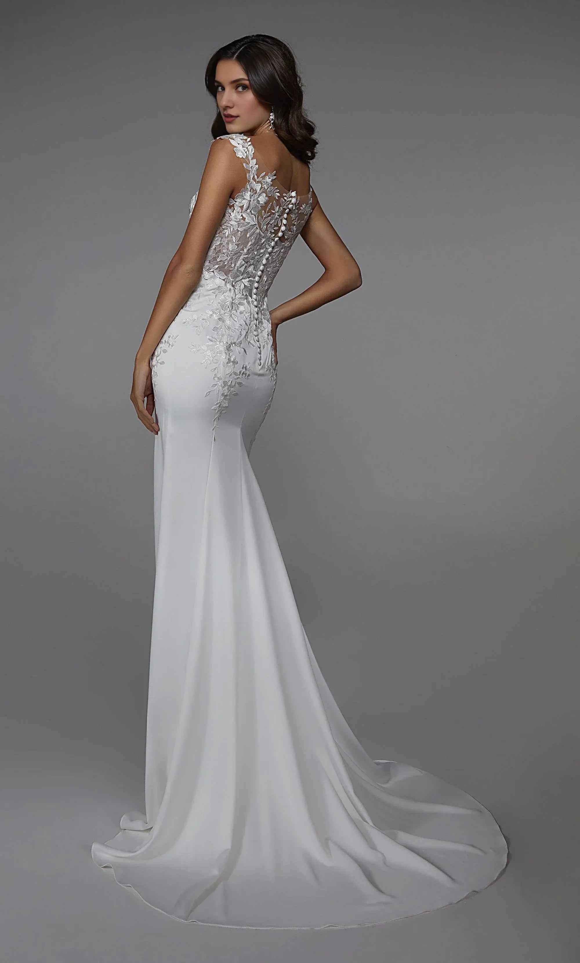 Romantic Mermaid Off-the-Shoulder Lace Floor-Length Wedding Dress
