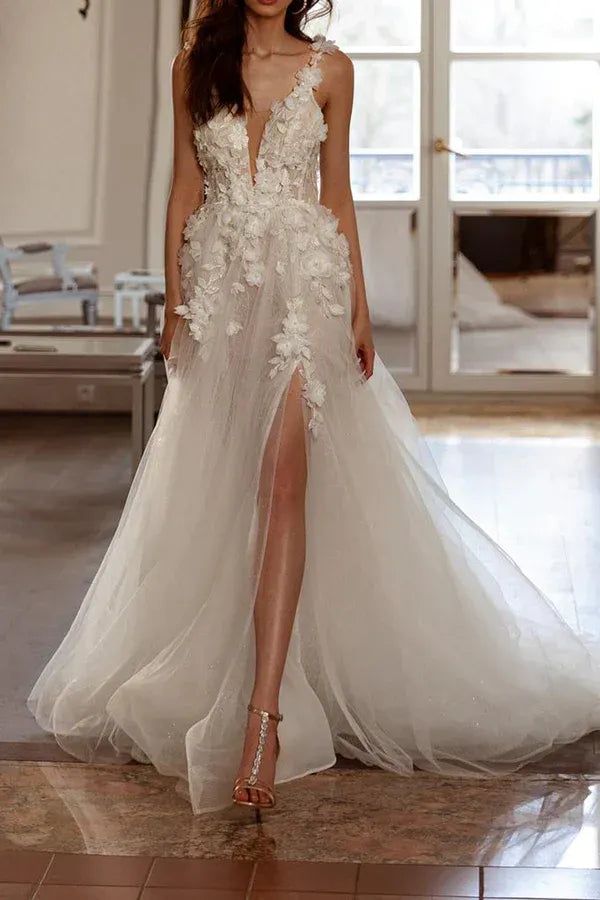Romantic Plunging V-Neck Spaghetti-Strap A-Line Floor-Length Wedding Dress