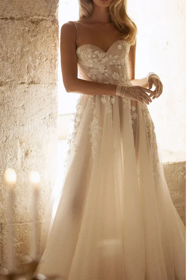 Romantic Sweetheart Spaghetti-Strap A-Line Floor-Length Wedding Dress