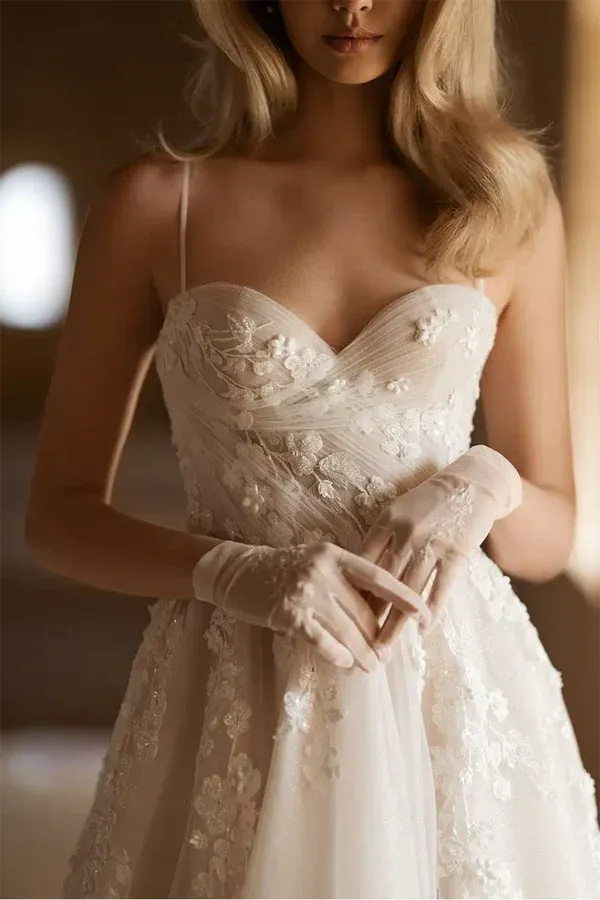 Romantic Sweetheart Spaghetti-Strap A-Line Floor-Length Wedding Dress