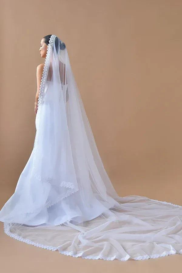Sculptural Strapless Sweetheart Mermaid Floor-Length Wedding Dress
