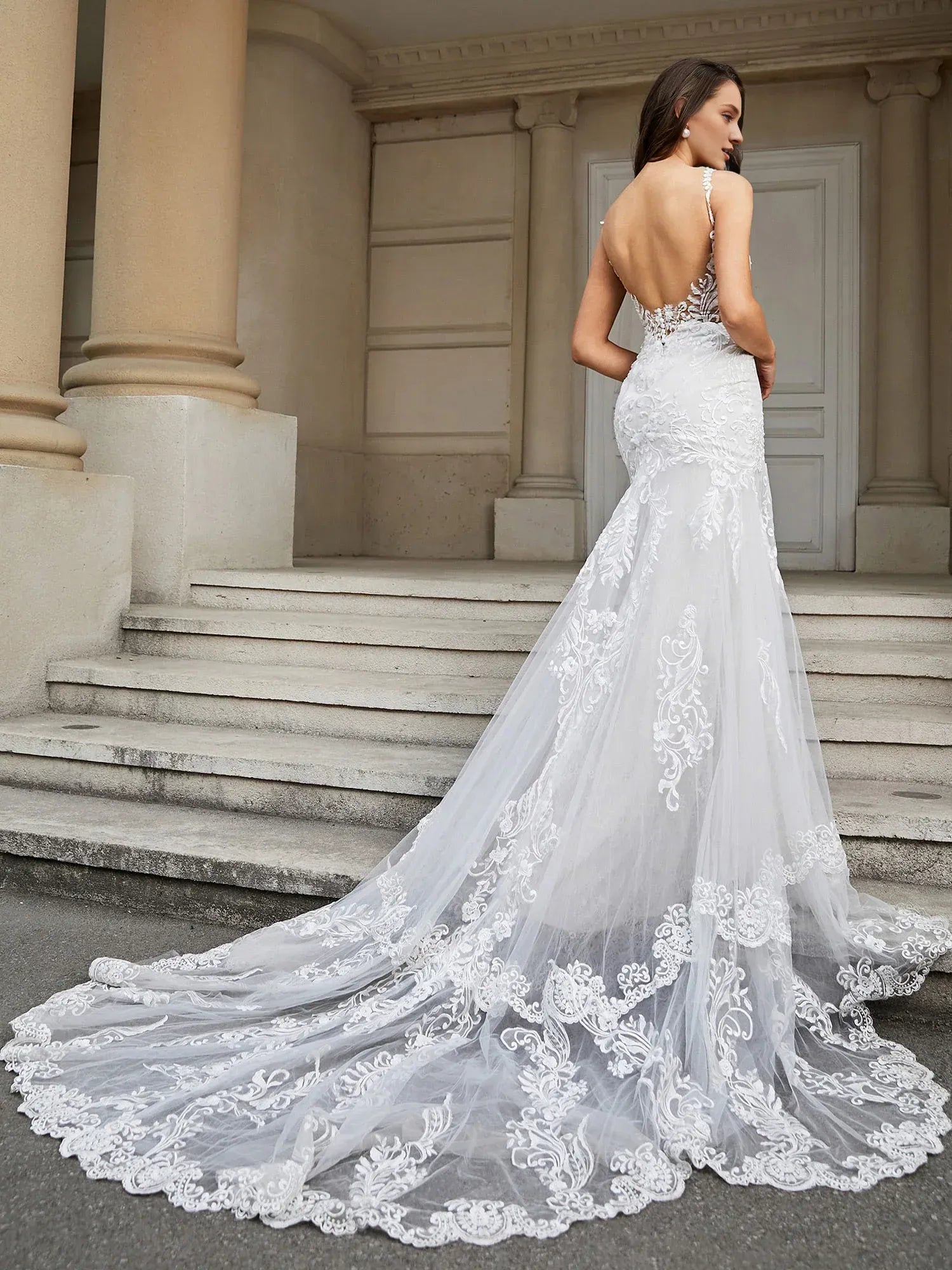 Sleek Mermaid Sweetheart-Neck Spaghetti-Strap Floor-Length Wedding Dress