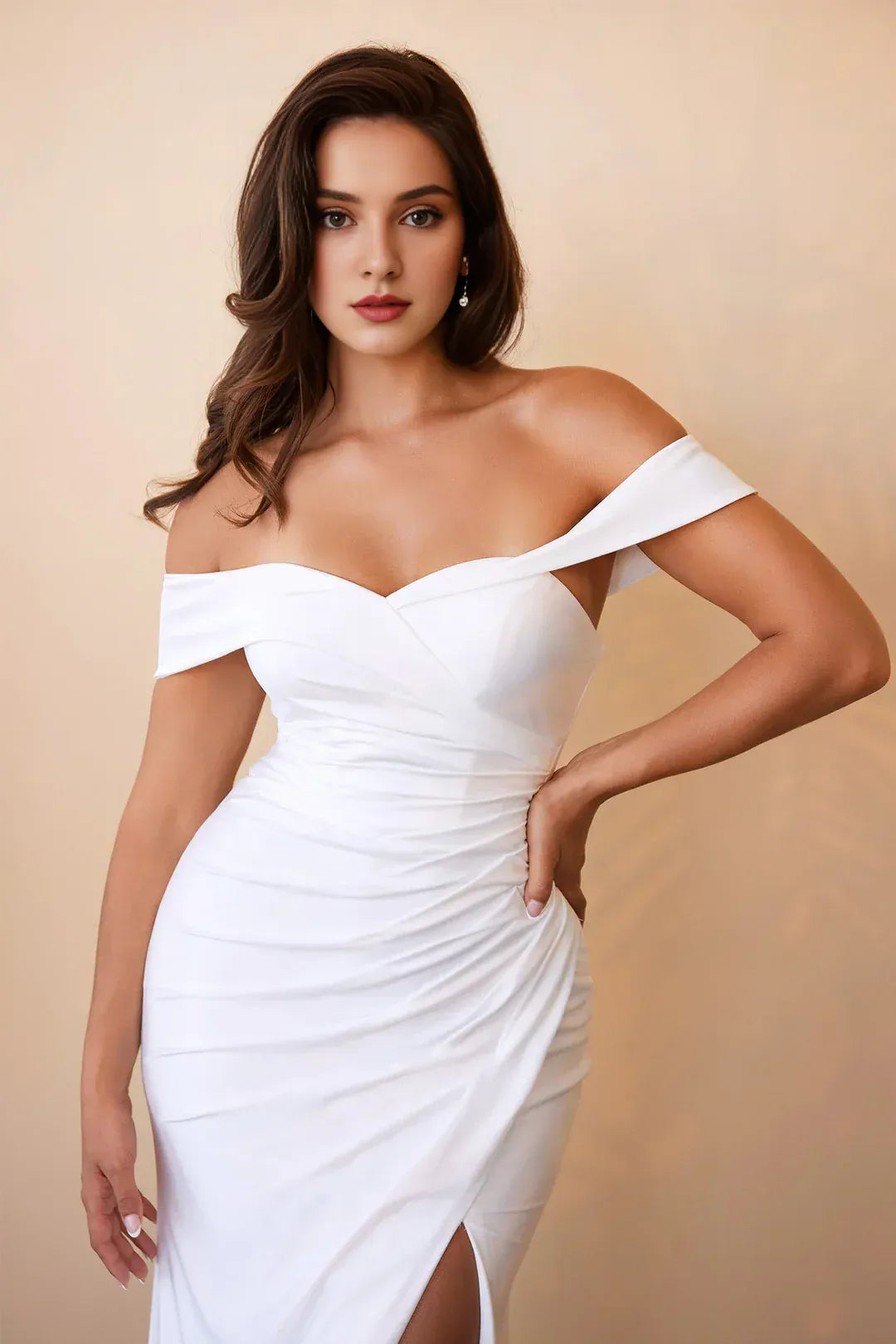 Streamlined Mermaid Off-Shoulder Floor-Length Wedding Dress