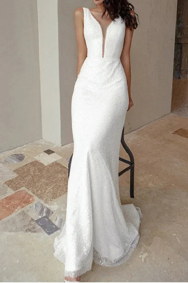 Striking Plunging V-Neck Sleeveless Mermaid Floor-Length Wedding Dress