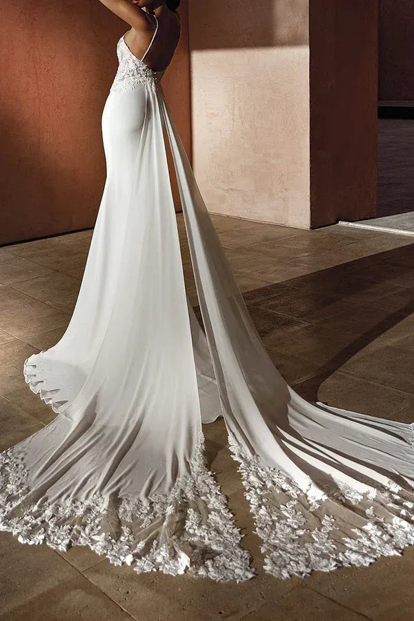 Striking Plunging V-Neck Spaghetti-Strap Mermaid Floor-Length Wedding Dress