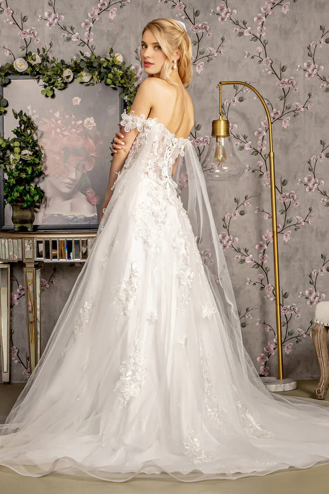 Stunning A-Line Sweetheart-Neck Strapless Floor-Length Wedding Dress