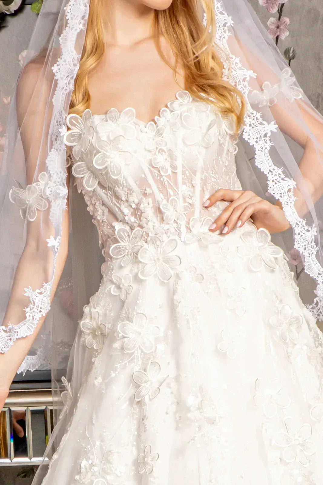 Stunning A-Line Sweetheart-Neck Strapless Floor-Length Wedding Dress