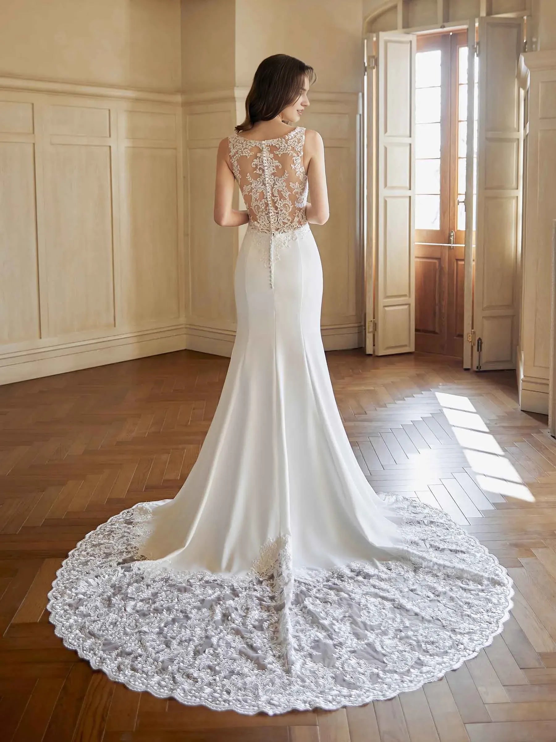 Timeless Mermaid V-Neck Sleeveless Floor-Length Wedding Dress