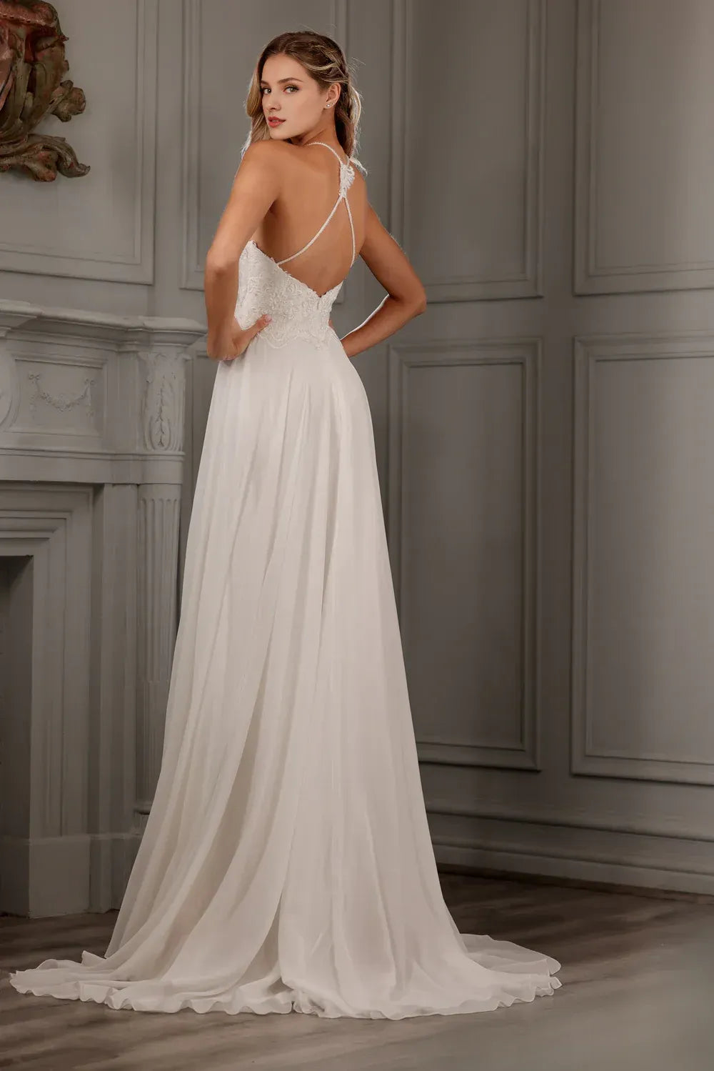 Whimsical A-Line Halter-Neck Sleeveless Floor-Length Wedding Dress